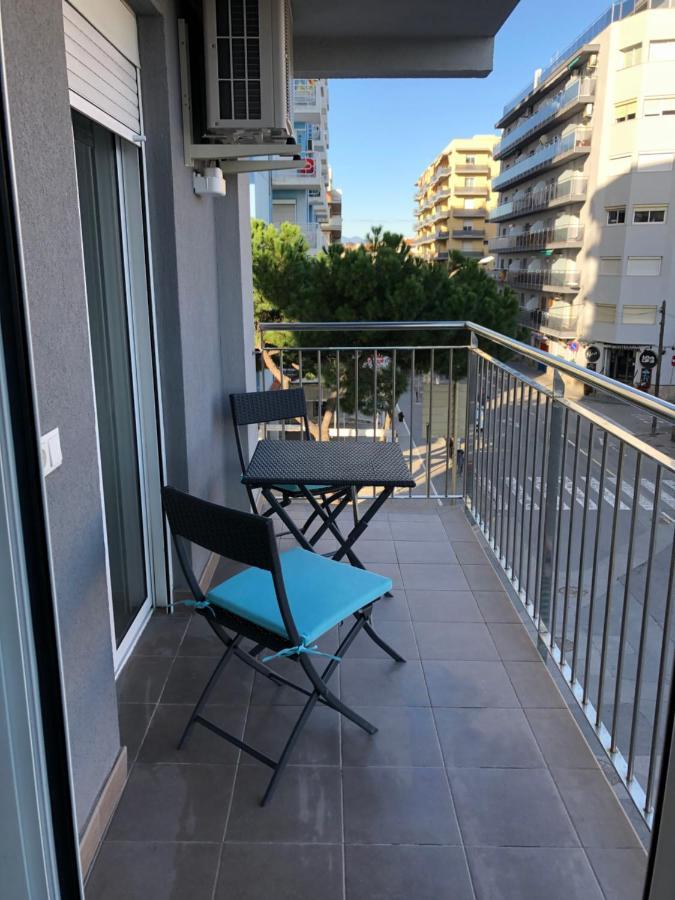 Beta'S Place - Apartamento Primera Linea De Playa Blanes Exterior photo